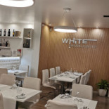 White À l'intérieur