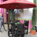 Botellini Vegetariano outside