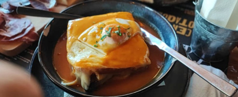 Letraria Brewery food
