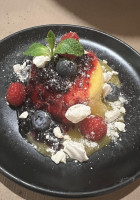 Em Canto food
