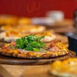 Pizzasmiðjan food