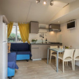 Brow Esfihas À l'intérieur