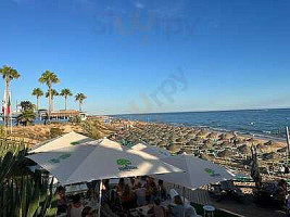 Phoenix Restaurants outside