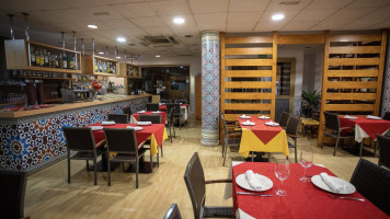 Cafe Pastelaria Aleu inside