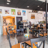 Le Kiosque à Pizzas Guarda À l'intérieur