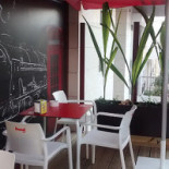 Taberna Clandestina Cascais À l'intérieur