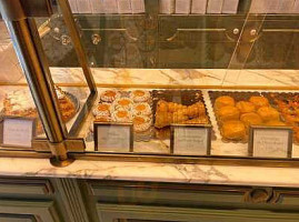 Confeitaria Peixinho food