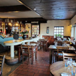 Hm Pizza Expressa À l'intérieur