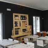 Take Away Avenida À l'intérieur