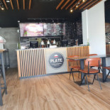 Burger Plate Dentro