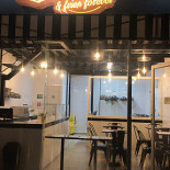 Pedaço Da Pizza inside