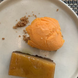 É Um Comida