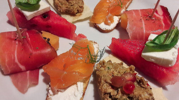 Codorna Dos Anjos food