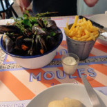 Moules Gin Comida