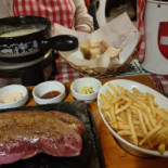 Chuchichäschtli Swiss House Comida