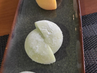 Mochi Sushi