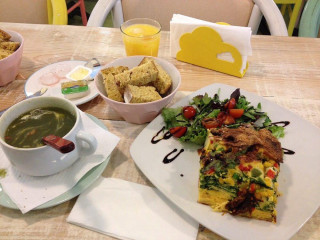 Brunch CafÉ
