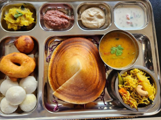 Nikkis Canteen