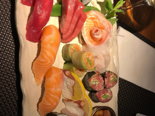 Aron Sushi