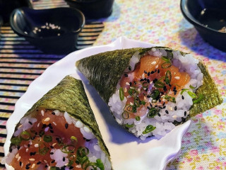Nui Sushi Thai