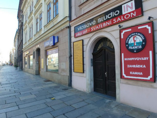 Francis Beer Café