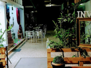 Invictus Café