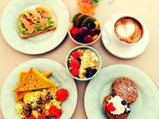 Love It Comer, Beber, Amar