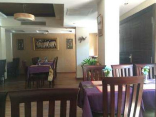 Bua Khao Thai