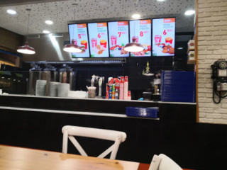 Hebe Gyros
