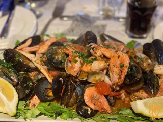 Qormi Hockey Club, Bar Restaurant