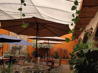 Treinta Y Tres