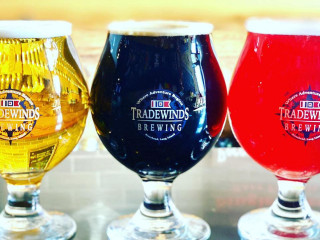 Explore Tabacaria Café